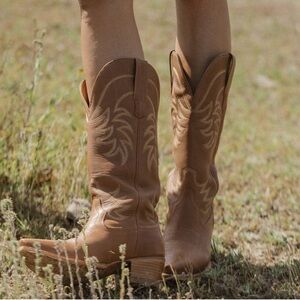 BNWT - Tecovas Women’s The Annie - Caramel